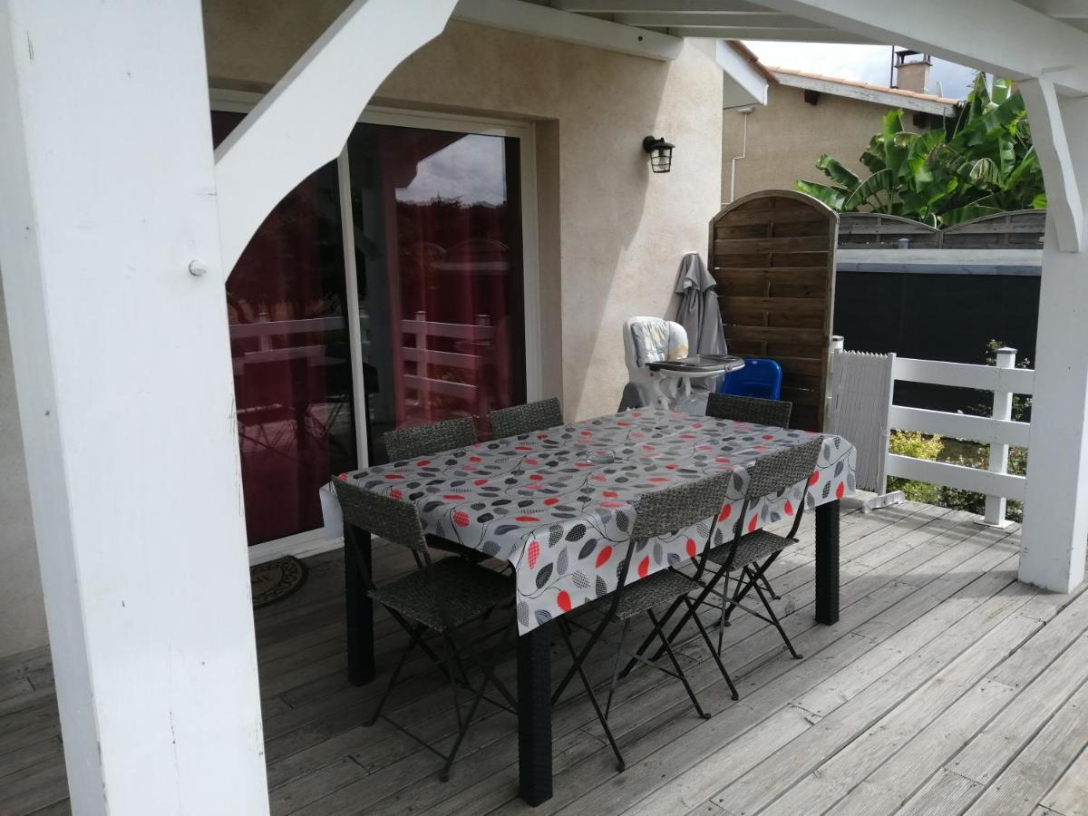 La Riviere Villa Pujols  Exterior photo